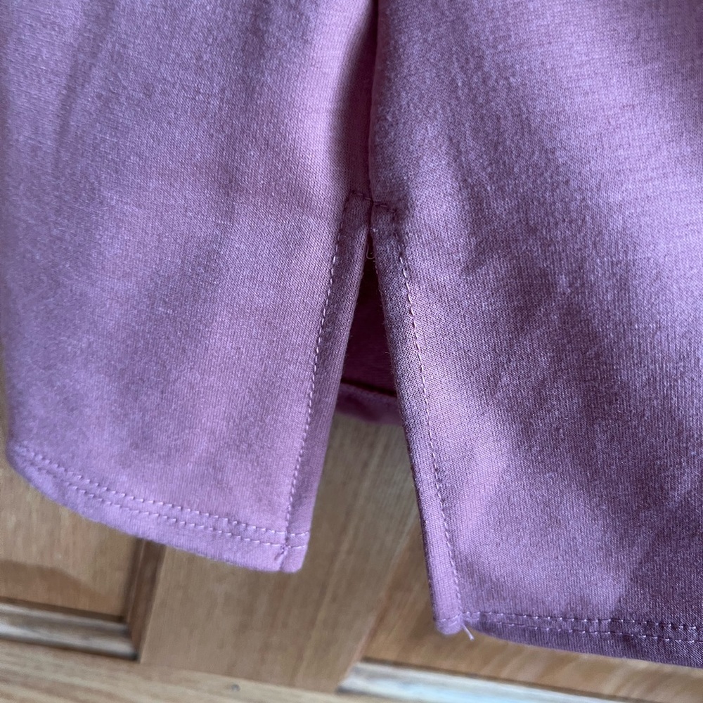 This is a basic‎ v neck shirt by Sew In Love, 2XL! - Picture 2 of 5